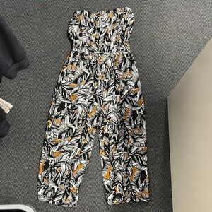 Derek heart strapless cropped jumpsuit S // 062119